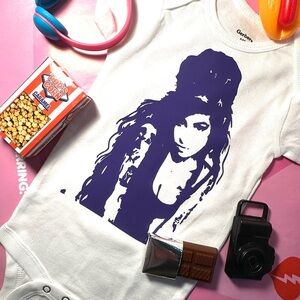 ⚡️Amy Winehouse British singer songwriter urban handmade Gerber baby onesie 6-9M